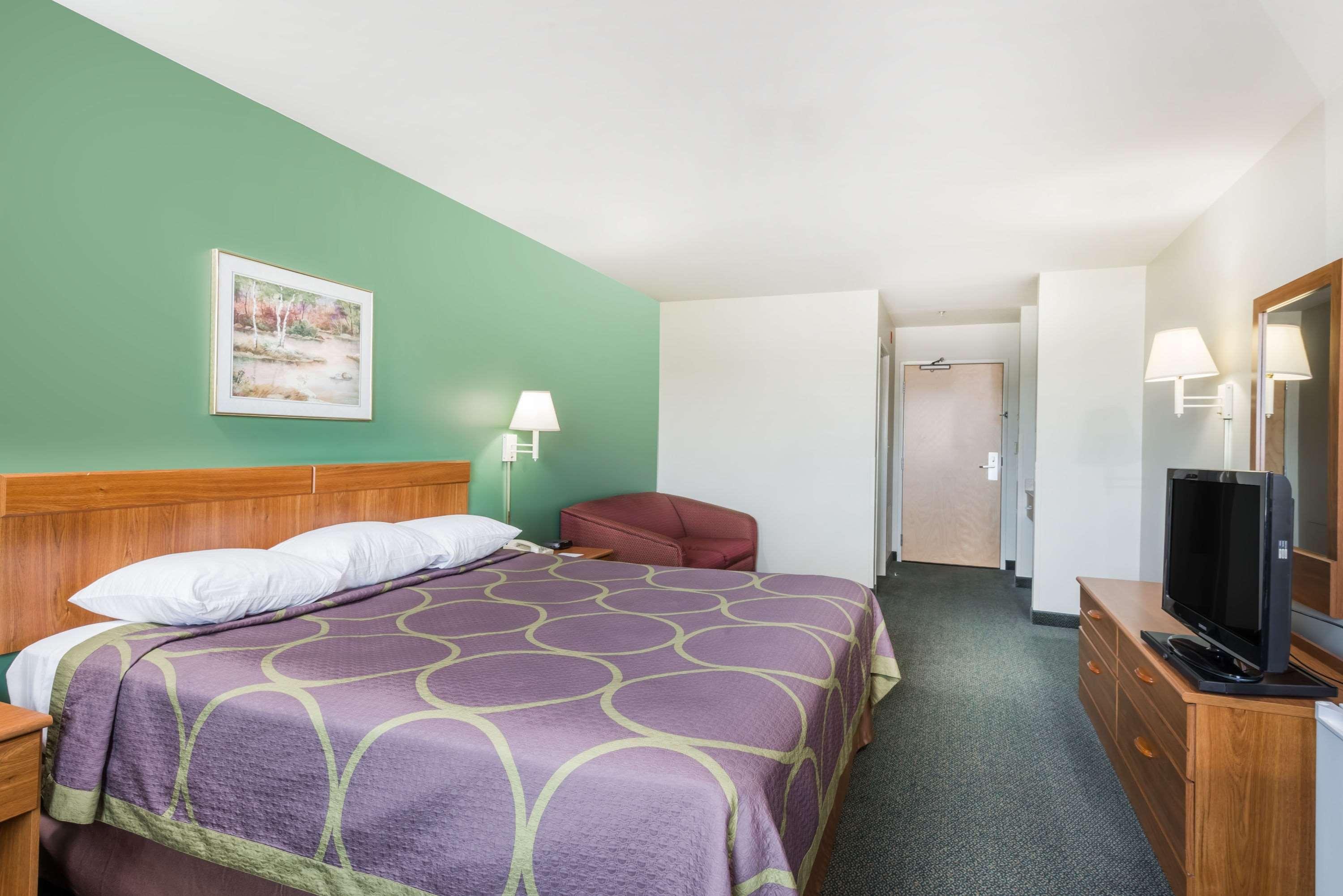 Отель Super 8 By Wyndham Hagerstown/Halfway Area Экстерьер фото